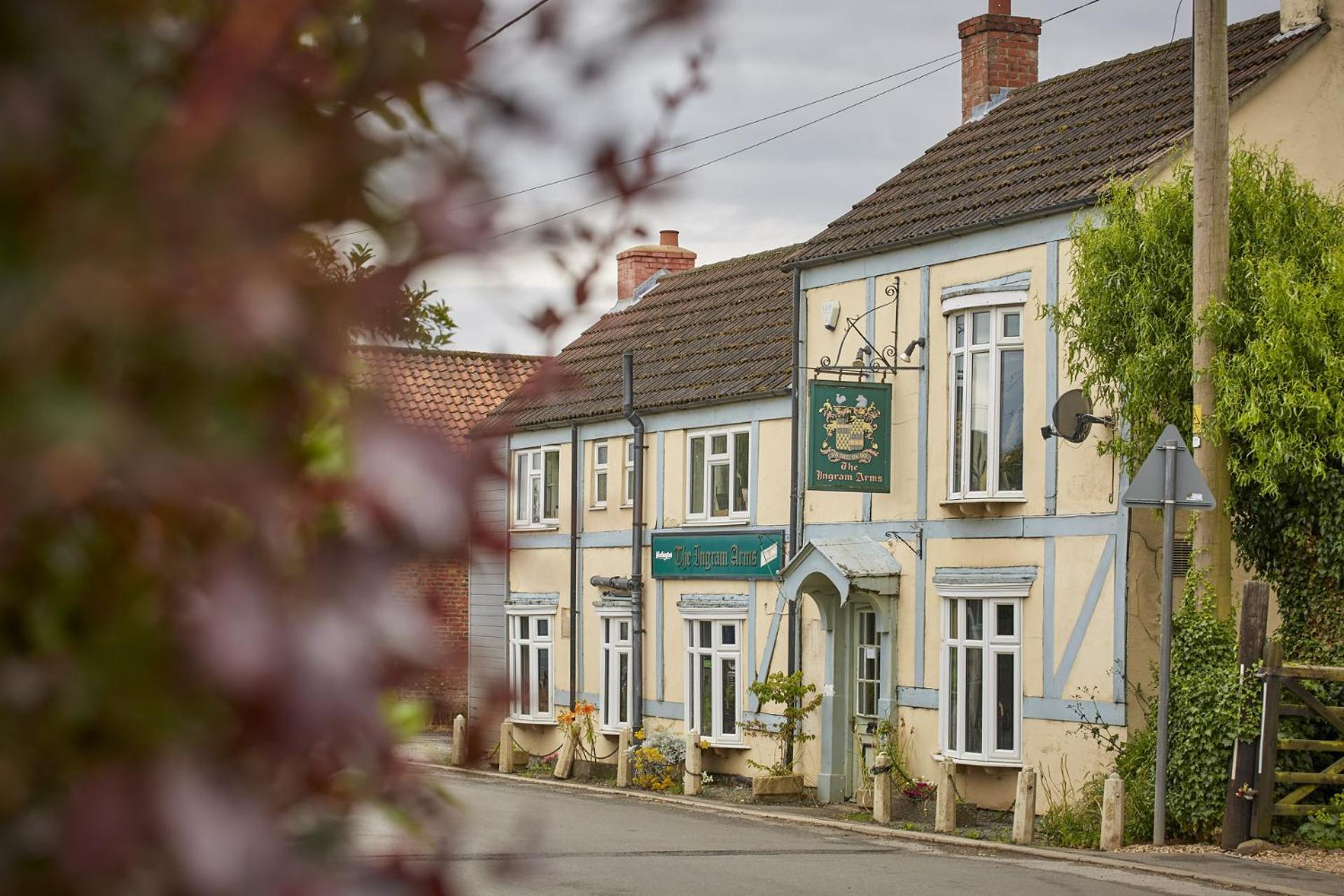 The Ingram Arms Hotel Laughton  Екстериор снимка